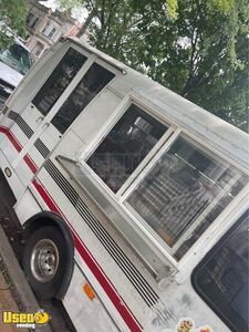 Ford Econoline Cutaway Van Food Truck / Used Street Food Vending Unit