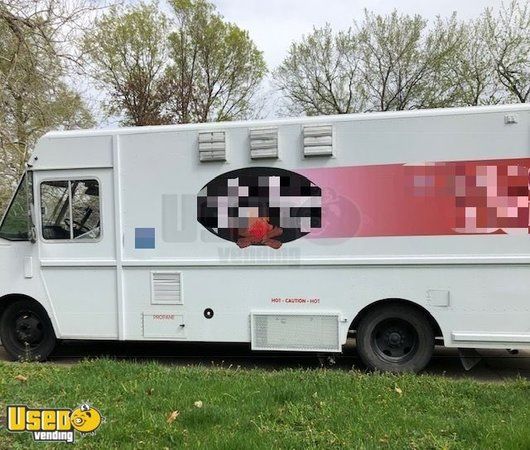 28' Chevrolet P30 Step Van Food Truck / Used Mobile Kitchen Unit
