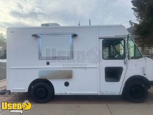 2005 Freightliner All-Purpose Food Truck with Pro Fire System