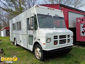 2003 34'  International All-Purpose Food Truck Mobile Food Unit