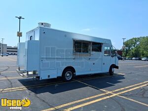Low Miles. 2017 16' Ford Utilimaster All-Purpose Food Truck | Mobile Food Unit