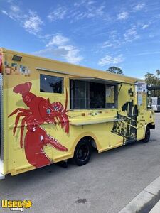 2009 26' Workhorse W42 Step Van Food Truck with NEW 2024 Engine & Transmission