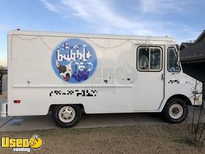 Ready to Go 18' GMC Boba Tea Truck / Mobile Drinks Unit Beverage Truck