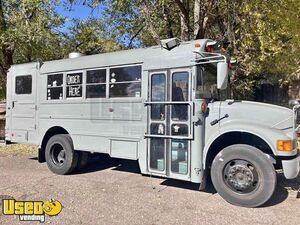2000 International 3800 Food Truck Bus / Mobile Food Unit