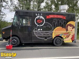 Fully-Equipped 2004 Freightliner Step Van Kitchen Food Truck with Pro-Fire