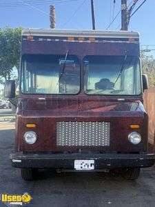 2008 25' Workhorse All-Purpose Food Truck with Pro Fire System