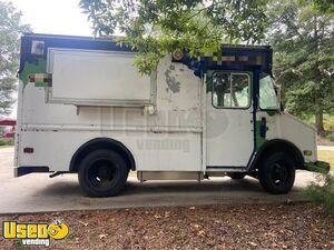 Low Mileage - Chevrolet P30 Diesel Food Truck | Mobile Food Unit
