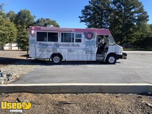 Low Miles - 2002 Freightliner MT45 All-Purpose Food Truck with Pro Fire System